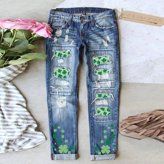 Damen Jeanshose mit fröhlichen Kleeblatt-Prints und modischen Destroyed-Details R&B