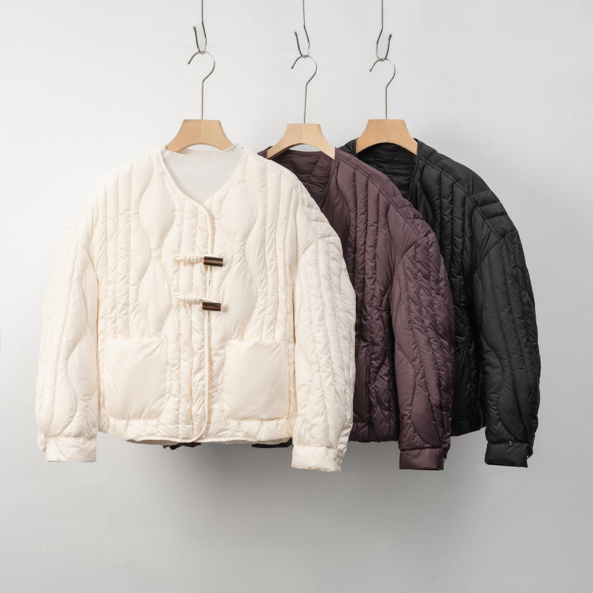 Damen Steppjacke mit praktischem Knopfverschluss und gemütlichen Taschen R&B