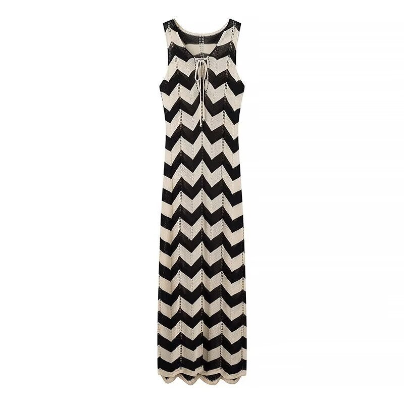 Damen Maxikleid mit raffiniertem Zick-Zack-Muster und eleganter Schnürung R&B