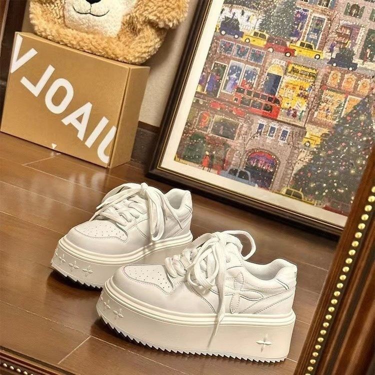 Damen Plateau Sneakers mit strukturiertem Obermaterial und rutschfester Sohle