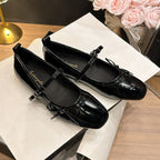 Damen Ballerina-Schuhe mit eleganter Schleifenverzierung und glänzender Oberfläche