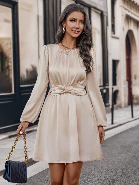 Damen elegantes Mini-Kleid mit tailliertem Schnitt und Puffärmeln R&B
