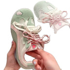 Damen Freizeit Sneakers mit innovativer Oberflächenstruktur und atmungsaktiver Sohle R&B