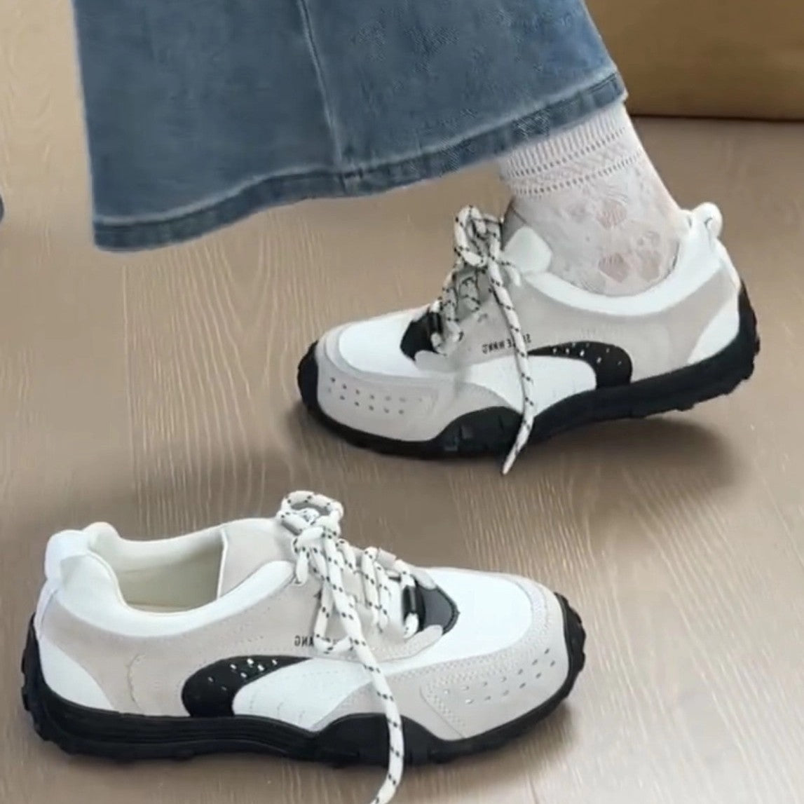 Damen Sportliche und atmungsaktive Sneakers mit rutschfester Sohle R&B