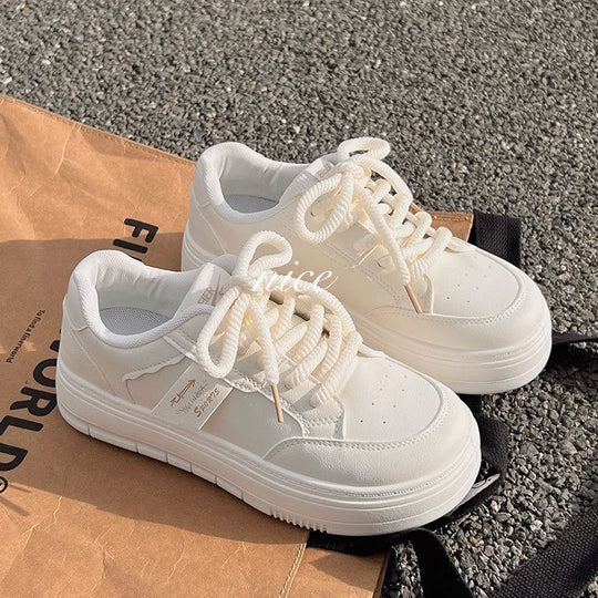 Damen Sportliche Sneakers mit polsternder Sohle und klassischem Design R&B