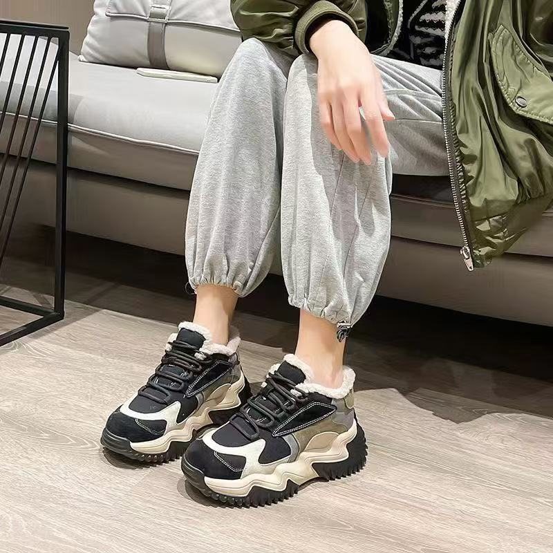 Damen Sportliche Winter Sneaker mit kuscheligem Innenfutter und stabiler Laufsohle R&B