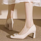 Damen Elegante und komfortable Pumps mit modischer Schnallenverzierung R&B