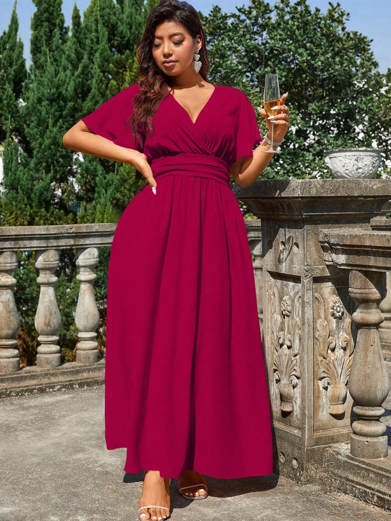 Damen Maxikleid mit tiefem V-Ausschnitt und tailliertem Schnitt R&B