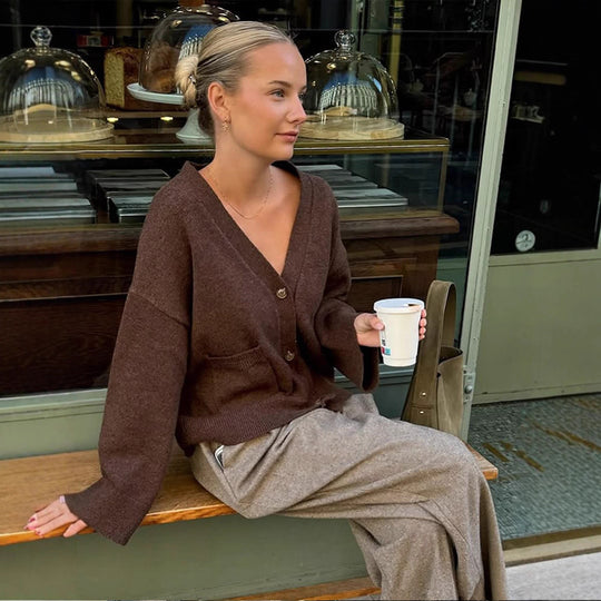 Damen lässige Strickjacke mit tiefem V-Ausschnitt und praktischen Taschen R&B