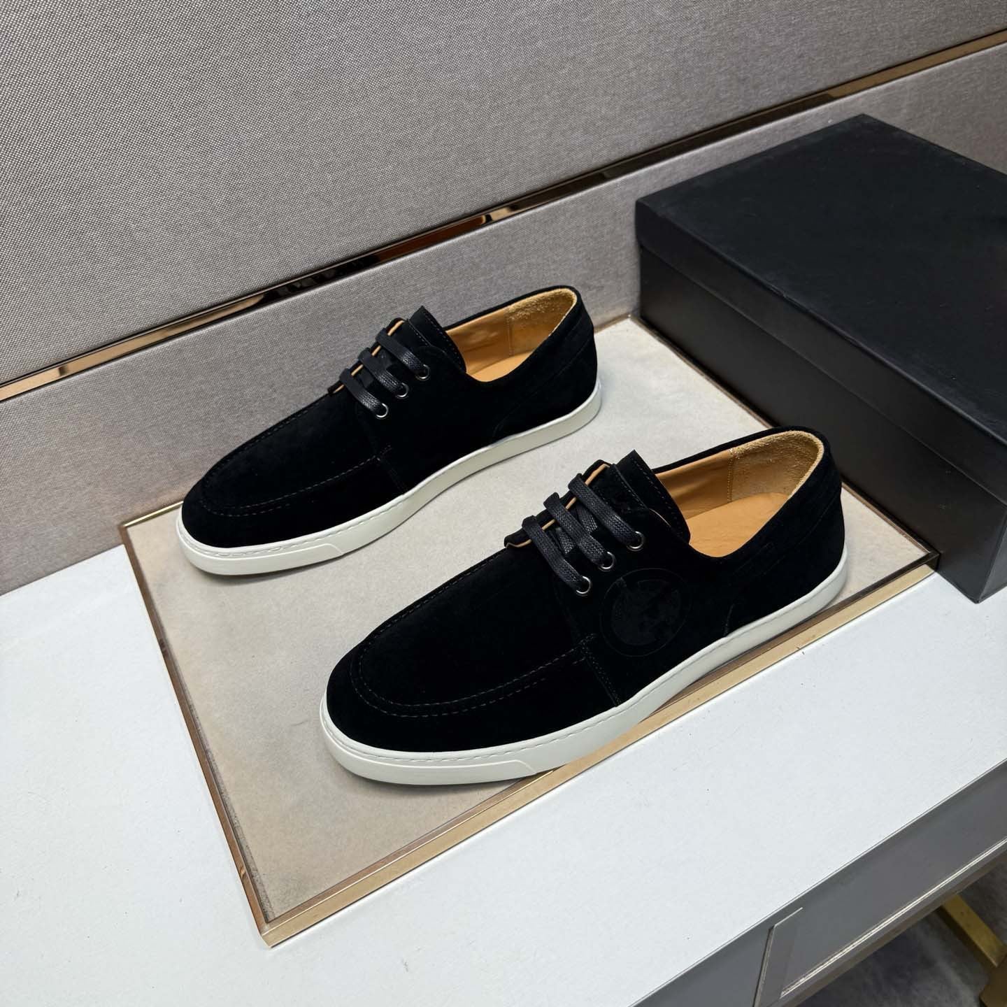 Damen Mokassin Sneakers aus weichem Wildleder mit rutschfester Sohle R&B