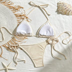 Damen Triangel-Bikini mit dekorativen Schnürdetails und zarten Rüschenelementen R&B