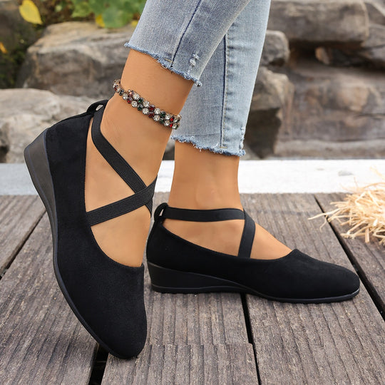 Damen Halbschuhe mit elegantem Riemendesign R&B