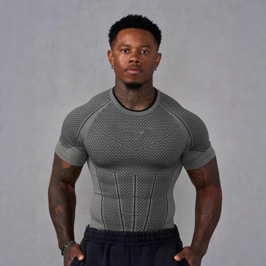 Herren nan muskelmodellierendes Funktionsshirt mit 3D-Struktur und gezielten Kompressionszonen R&B