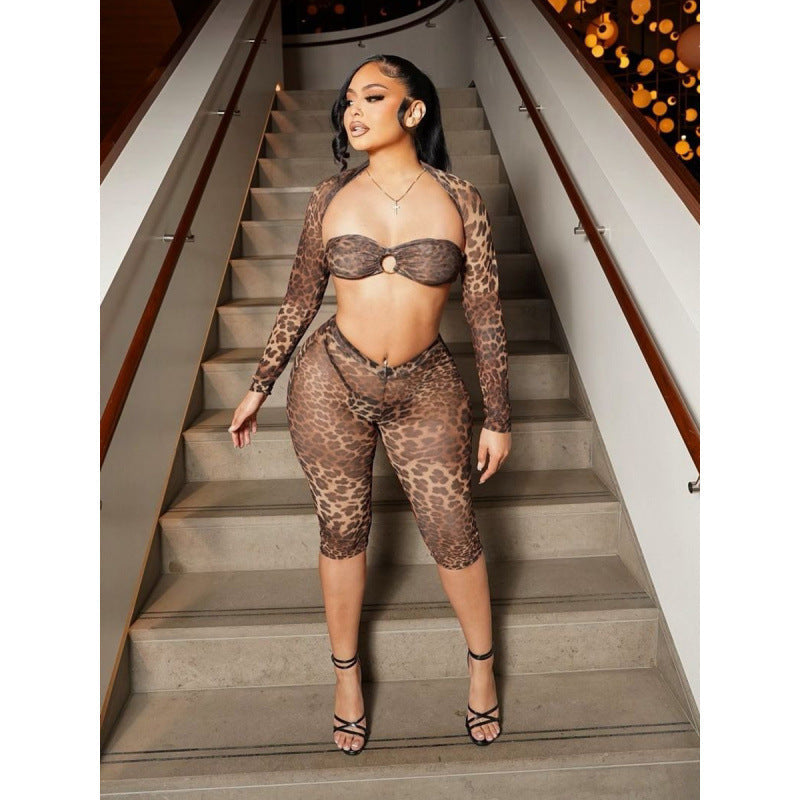 Damen Set mit tierischem Druck und modernen Cut-Out-Details R&B