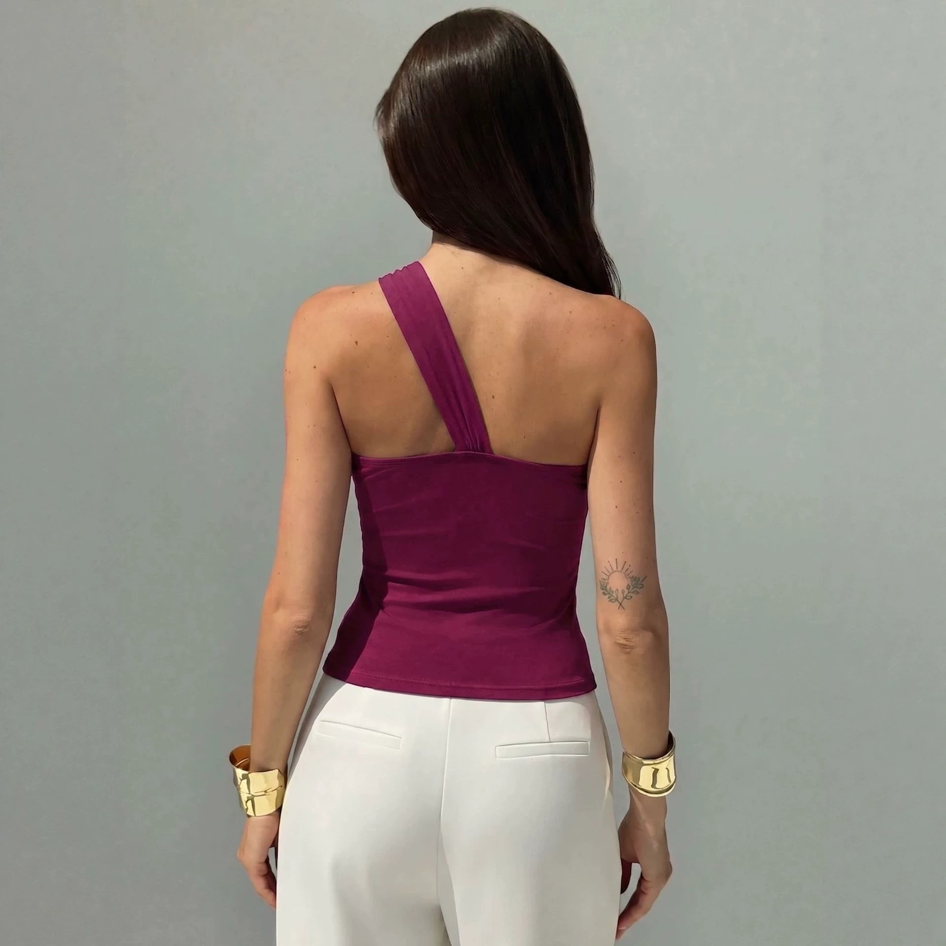 Damen nan asymmetrisches Einschulter-Chiffon-Oberteil mit Drapierung und Zierbrosche R&B