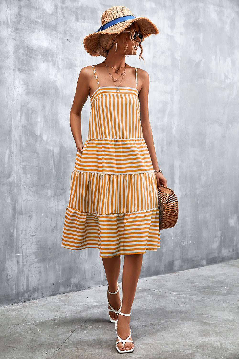 Damen Luftiges Gestreiftes Maxikleid mit Rüschendetails und verstellbaren Trägern R&B