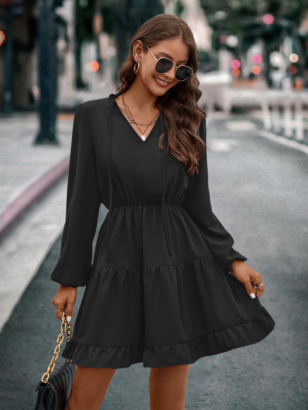 Damen kurzes Kleid mit lässigem Schnitt und Volantdetails R&B