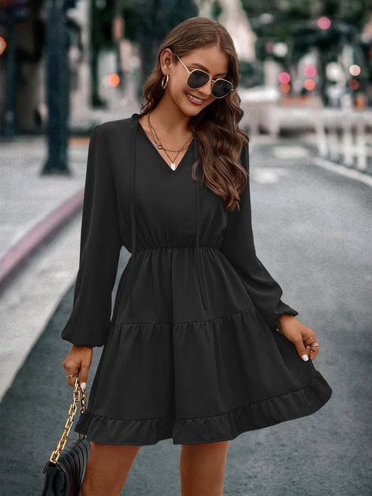Damen kurzes Kleid mit lässigem Schnitt und Volantdetails R&B