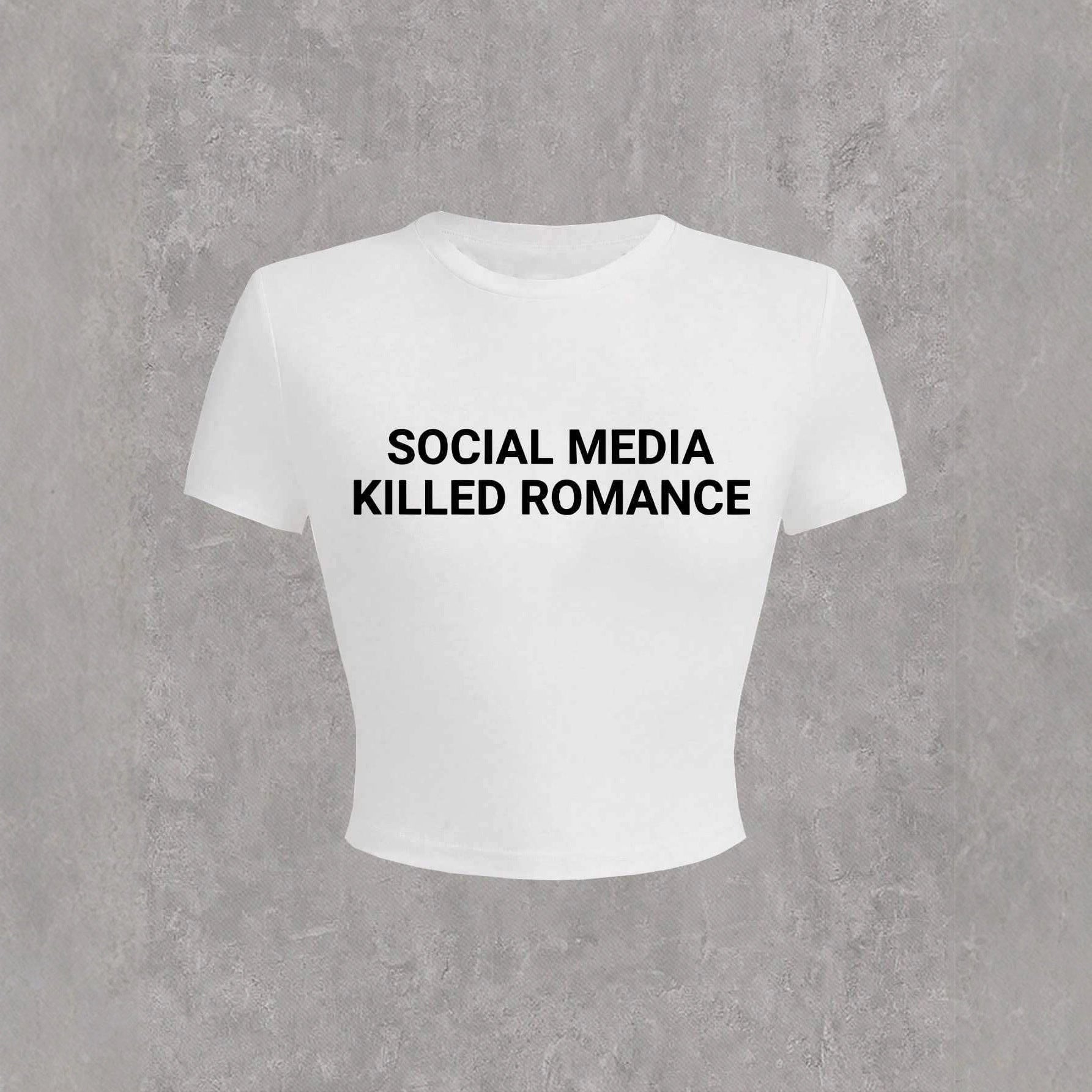 Damen Crop-T-Shirt mit kreativem Statementdruck und figurbetontem Schnitt R&B
