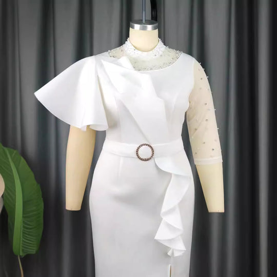 Damen Cocktailkleid mit asymmetrischem Rüschendesign und dekorativen Perlenakzenten R&B