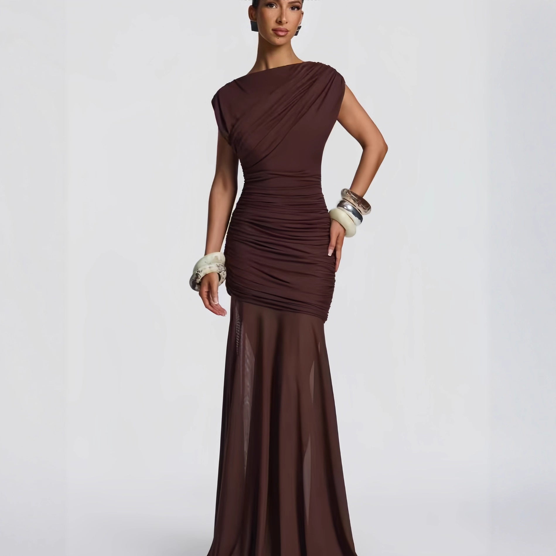 Damen Elegantes und figurbetontes Abendkleid mit Raffungen