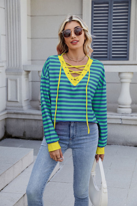 Damen modischer Cropped Pullover mit auffälligem Schnürdetail R&B