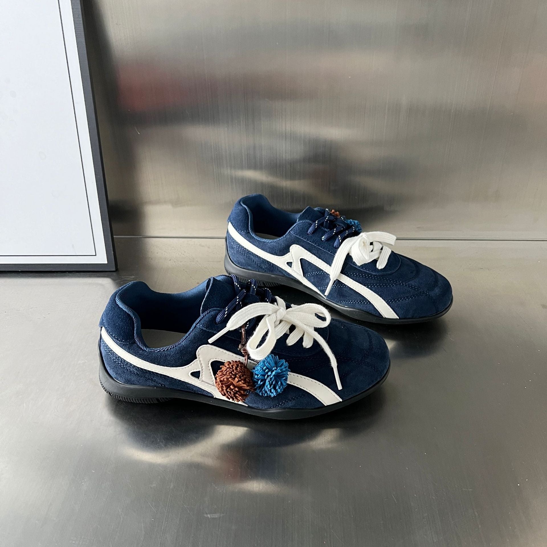 Damen Sportliche Sneaker mit Premium Wildleder und innovativer Dämpfungstechnologie R&B