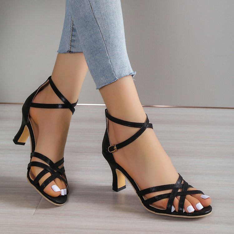Damen Absatzsandalen mit modischem Riemendesign und eleganter Cross-Over-Bindung R&B
