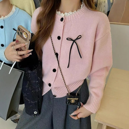 Damen Strickcardigan mit dekorativen Knöpfen und Schleifenakzent R&B