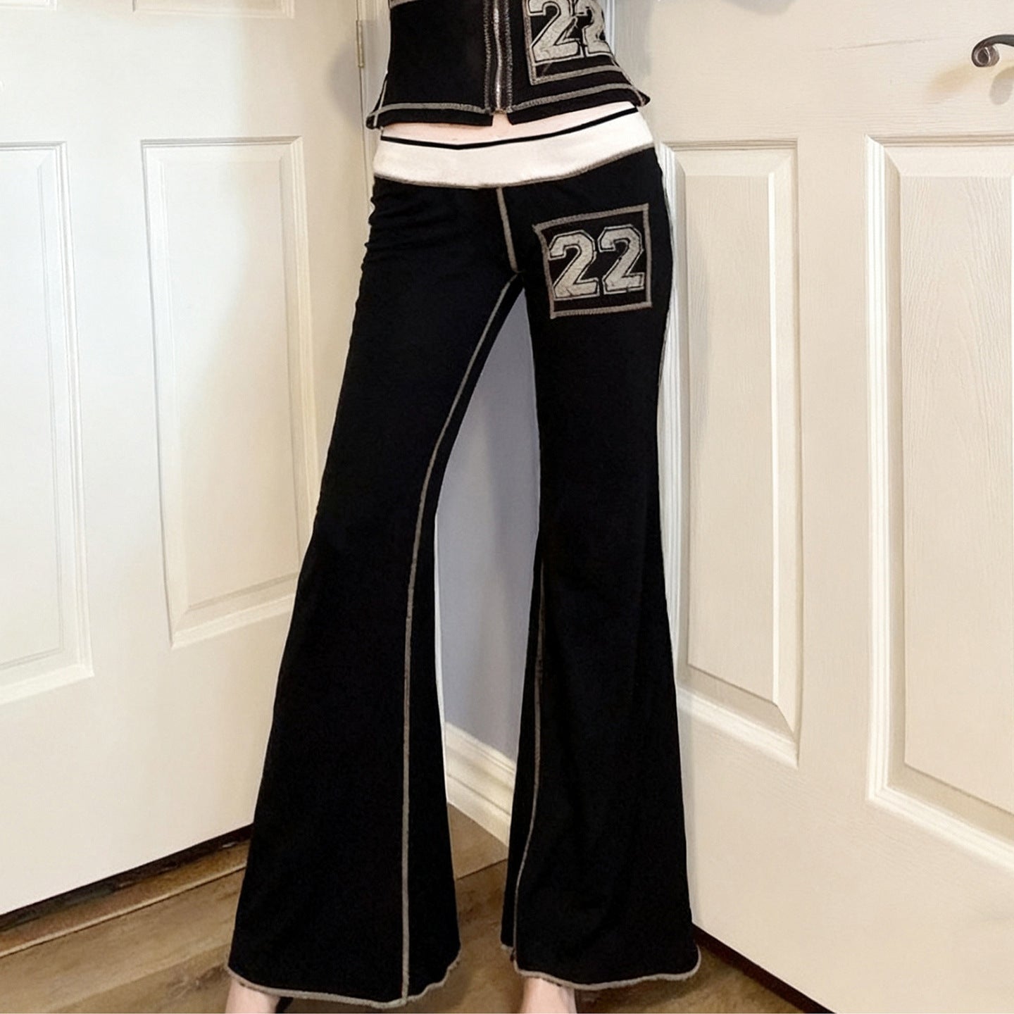 Damen Modische Bootcut-Hose mit elastischem Bund und sportlichen Applikationen R&B