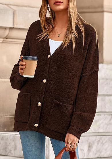 Damen Oversized Strickjacke mit Knöpfen und großen Taschen R&B
