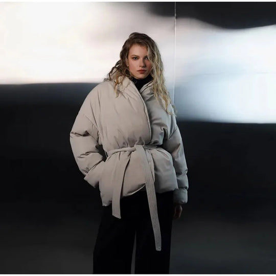 Damen Praktische und modische Daunenjacke mit Gürtel R&B