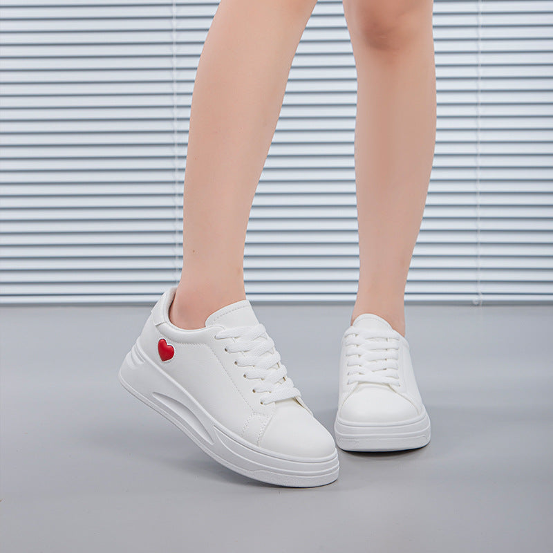 Damen Sneakers mit herzförmigem Akzent und bequemer Laufsohle R&B