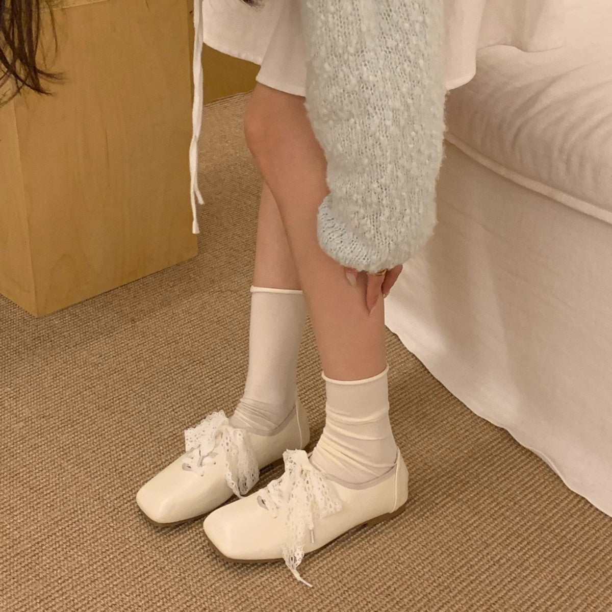 Damen modische Ballerinas mit nostalgischem Spitzendesign und eleganter Schnürung R&B