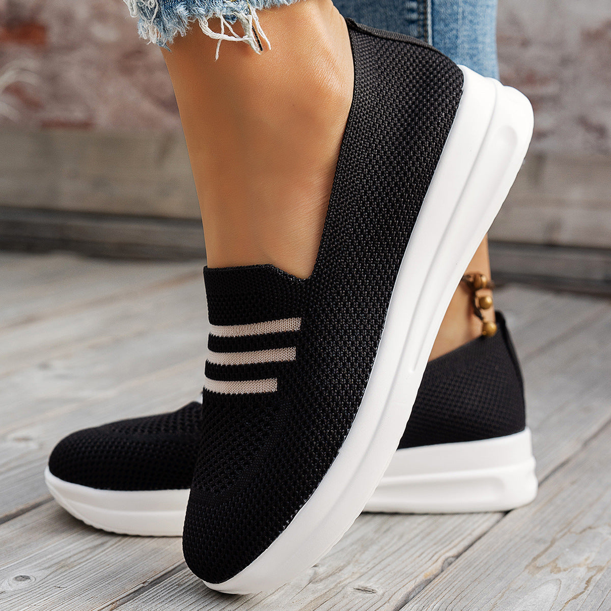 Damen Slip-On Sneakers mit flexiblem Obermaterial und rutschfester Sohle R&B