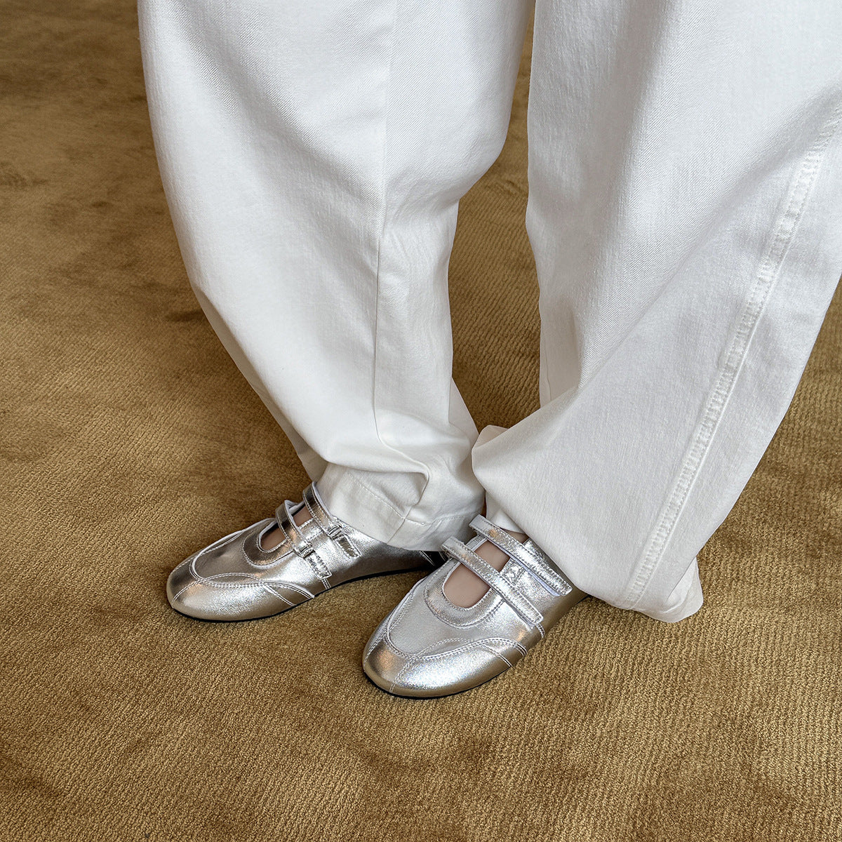 Damen Ballerina-Schuhe im modernen Metallic-Look mit doppeltem Riemchen R&B
