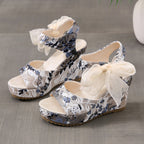 Damen Wedge-Sandaletten mit floralem Design und dekorativem Schleifendetail R&B