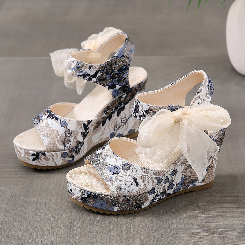Damen Wedge-Sandaletten mit floralem Design und dekorativem Schleifendetail R&B