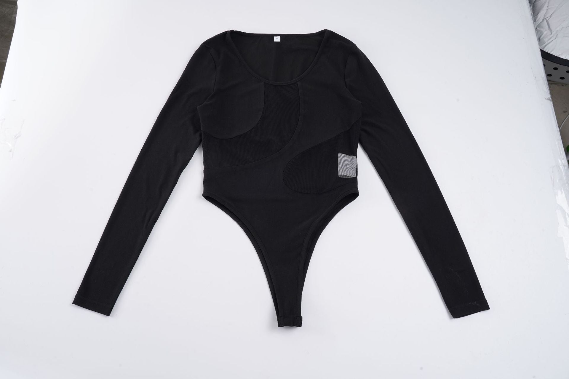 Damen Body mit innovativem Design und raffinierten Netz-Elementen R&B