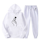 Damen Jogginganzug mit kreativem Herzmotiv und bequemer Passform