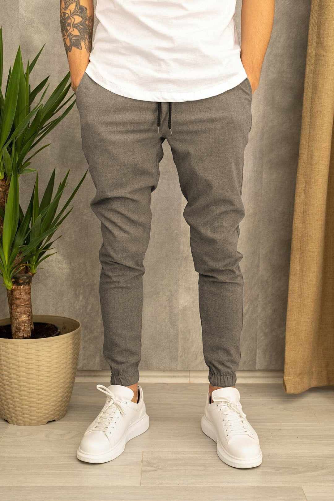 Herren Slim-Fit Jogginghose mit elastischem Bund und praktischen Seitenklapptaschen R&B