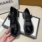Damen Ballerina-Schuhe mit floralem Dekor und komfortablem Riemchen EB