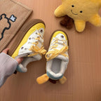 Damen verspielte Sneakers mit tierischen Akzenten