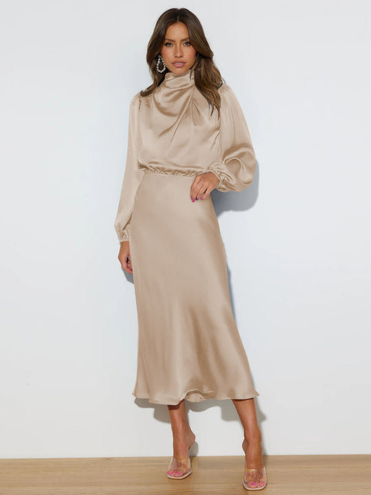 Damen Satin-Maxikleid mit hohem Kragen und Raffungen R&B