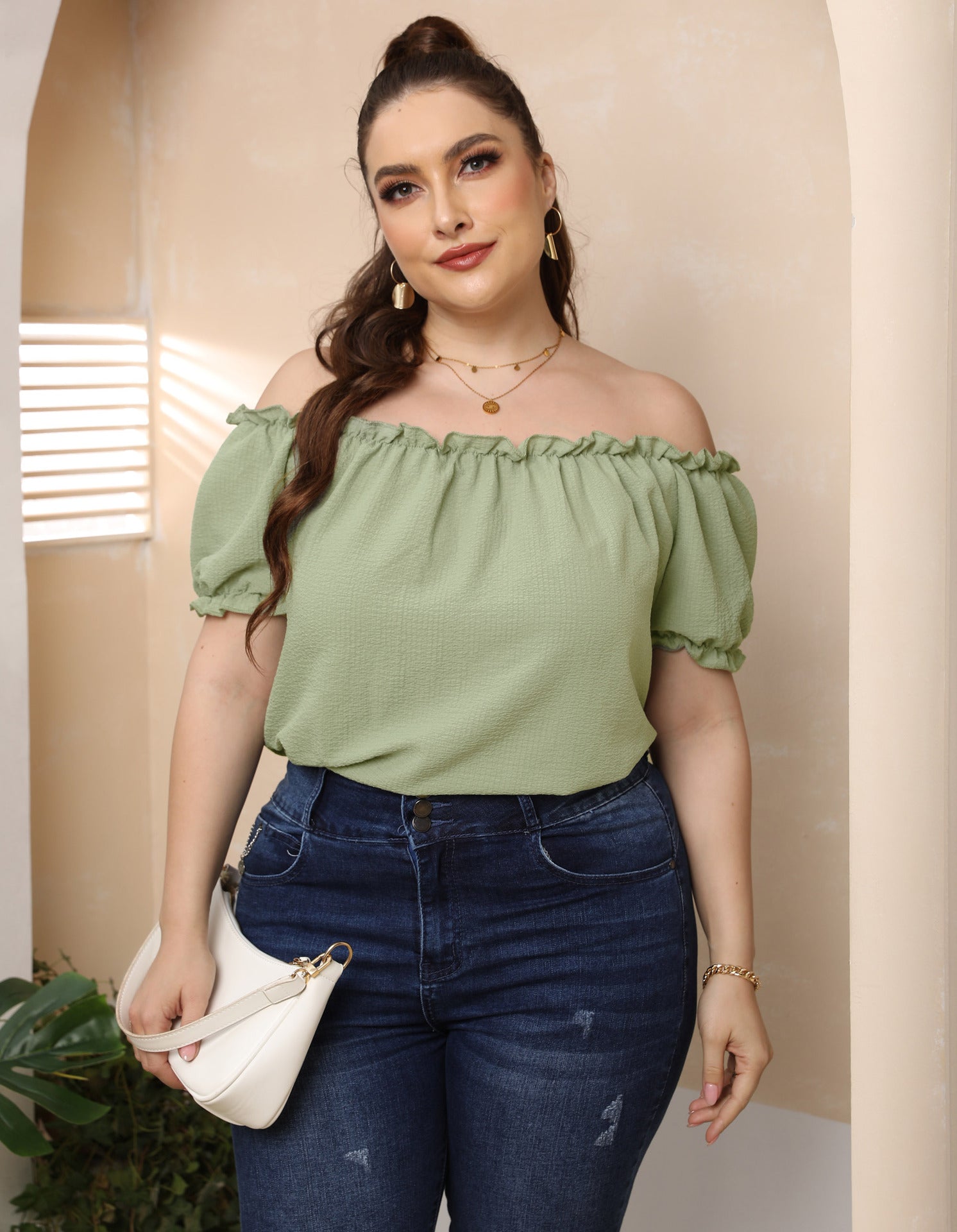 Damen Off-Shoulder Oberteil mit Volant R&B