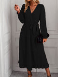 Damen Maxikleid mit Wickeloptik und Kleidungsdetails
