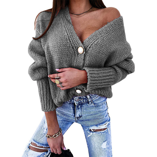 Damen Kuscheliger Cardigan mit tiefem V-Ausschnitt und dekorativen Knöpfen R&B