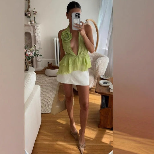 Damen Elegantes Oberteil mit Blumenapplikation und tiefem V-Ausschnitt R&B