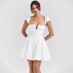 Damen verspielt geschnittenes Cortikleid mit voluminösen Puffärmeln