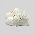 Damen Modische Sneakers mit einzigartigen Schnürdetails und verstärkter Sohle